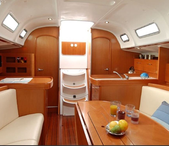 Лантана Парусная яхта